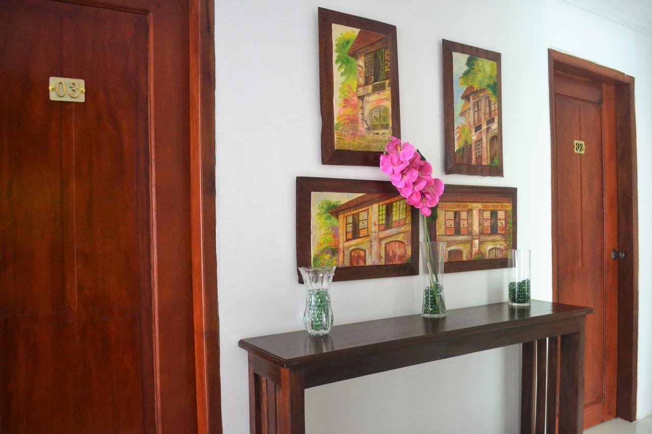 Hotel Lola Natividad Vigan Extérieur photo
